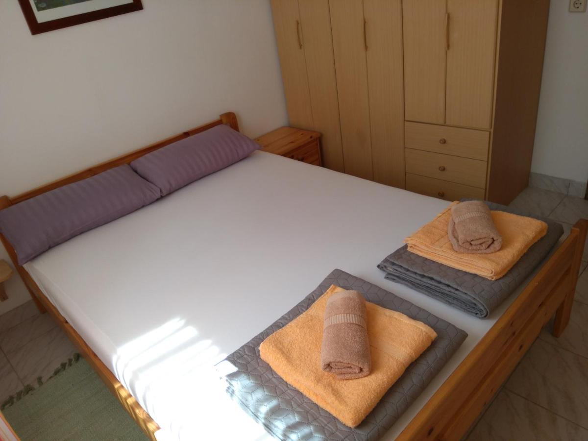 Apartmani Korade Vir Exterior photo