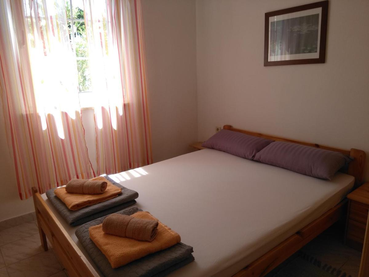 Apartmani Korade Vir Exterior photo
